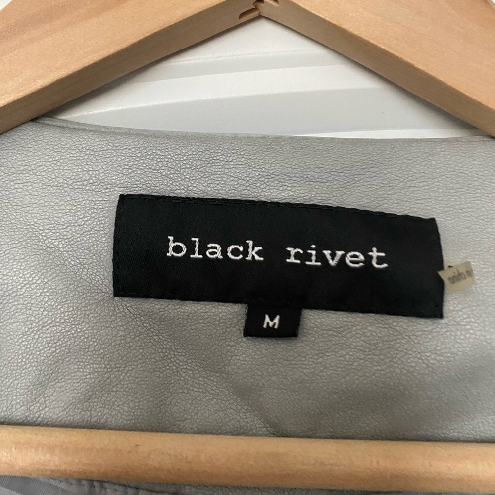 Black Rivet jacket - Picture 6 of 8